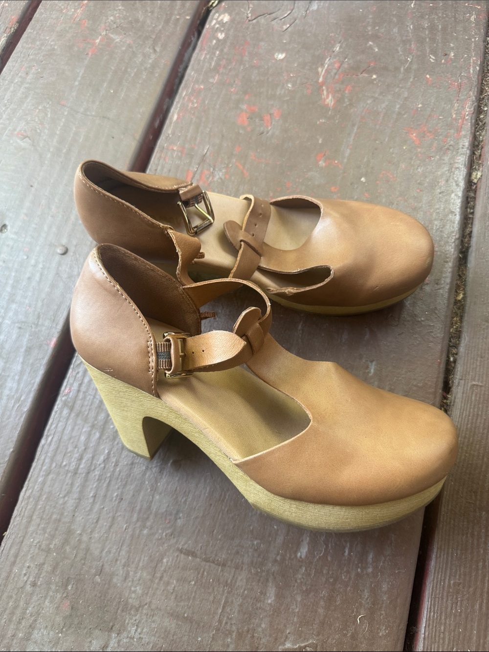 Old Navy Tan Brown Mary Jane Platform Heels